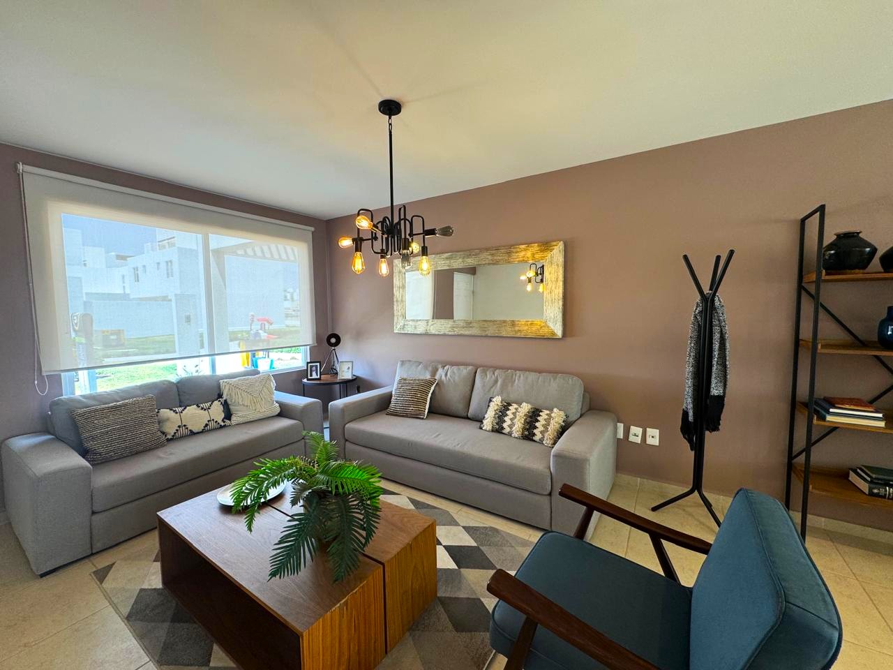 Casa nueva en VENTA en privado, con extraordinaria ubicación al norte de León, Gto. 